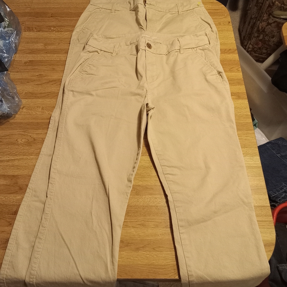 Lot of 2 New Pair of Womens Old Navy Tan Khaki Pants
